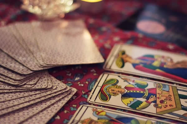 Lecturas del tarot y palma de mano en Chicago - Curandero Jose Gregorio 